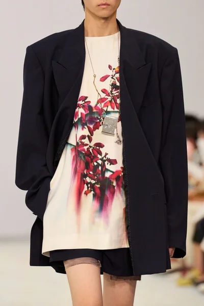Look 147